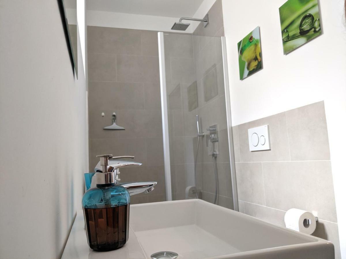 1 Zimmer Apartment Ratingen Ost Eksteriør bilde